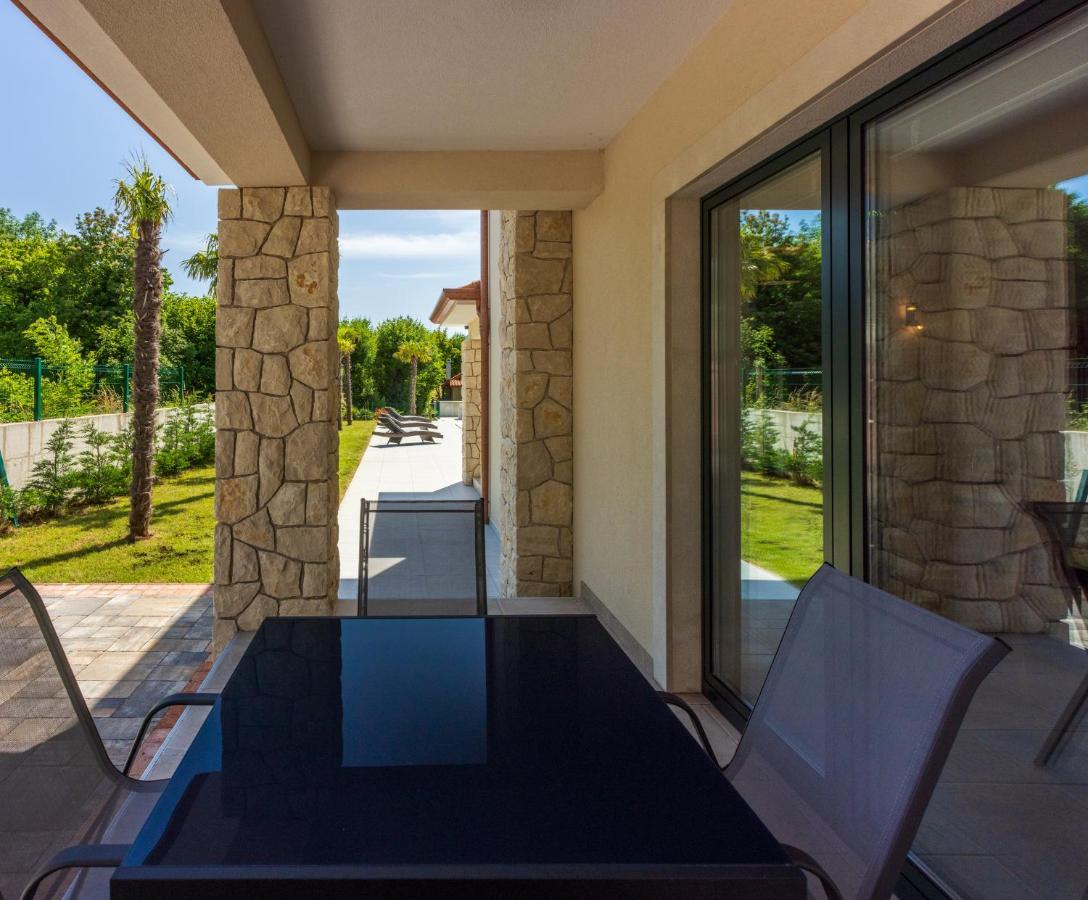 Villa Palma With Heated Private Pool Podhum Extérieur photo