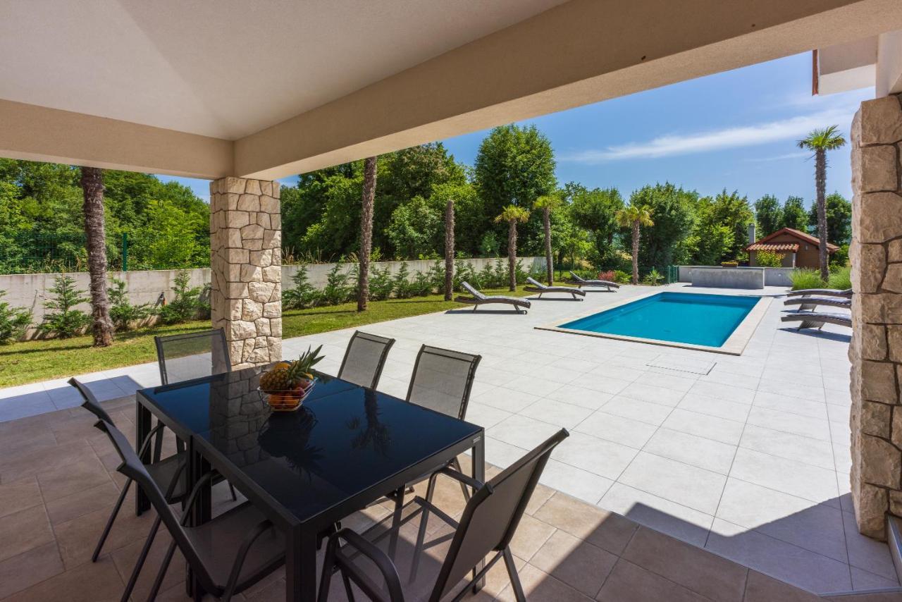 Villa Palma With Heated Private Pool Podhum Extérieur photo