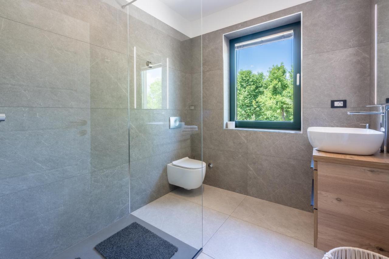 Villa Palma With Heated Private Pool Podhum Extérieur photo